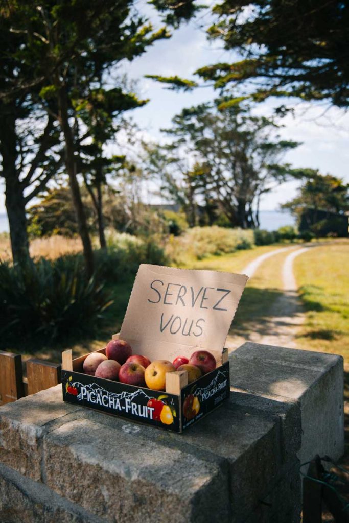 Supermarché et épicerie pour se ravitaille alors du tour de la presqu'île de Crozon. crédit photo : Clara Ferrand - blog Wildroad