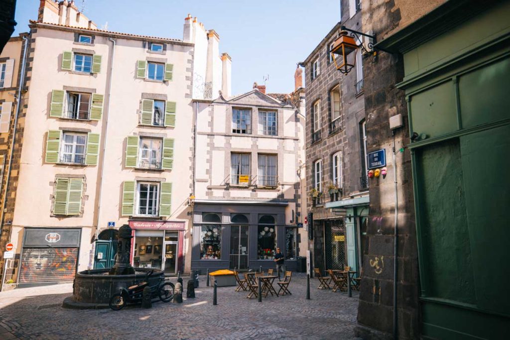 faire une visite guidée dans le quartier du port à Clermont-Ferrand. Crédit photo : Clara Ferrand - blog Wildroad