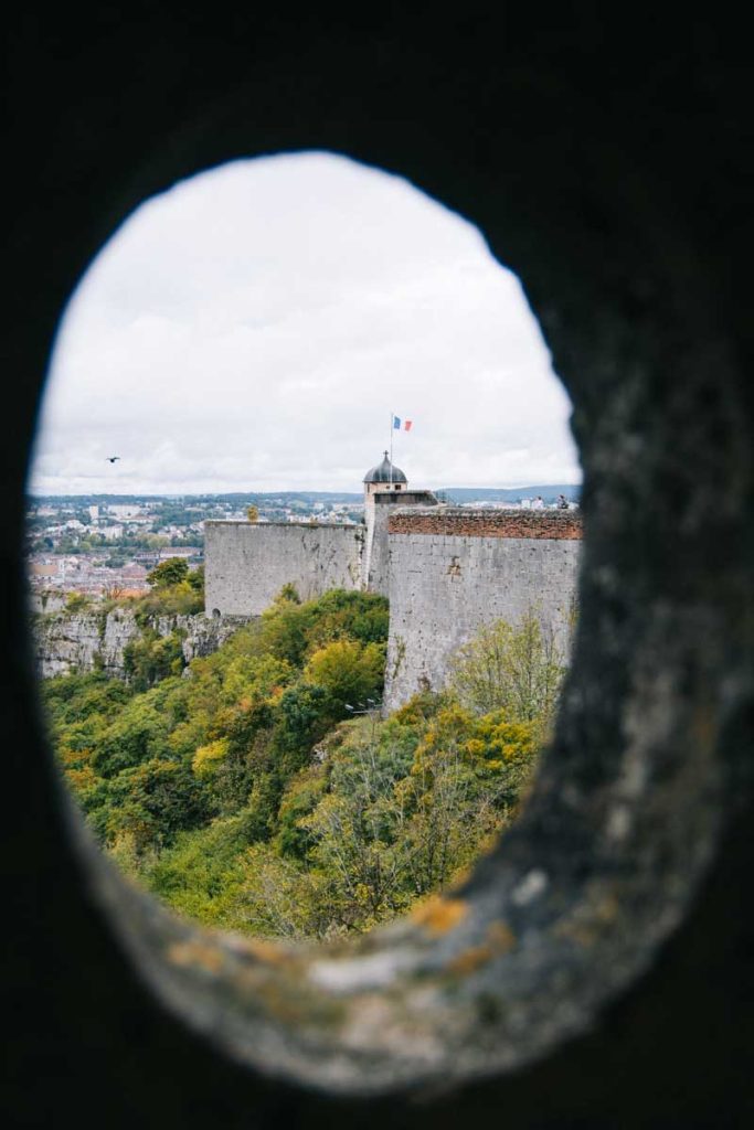 Le fort Vauban classé au patrimoine mondial de l'UNESCO. crédit photo : Clara Ferrand - blog Wildroad