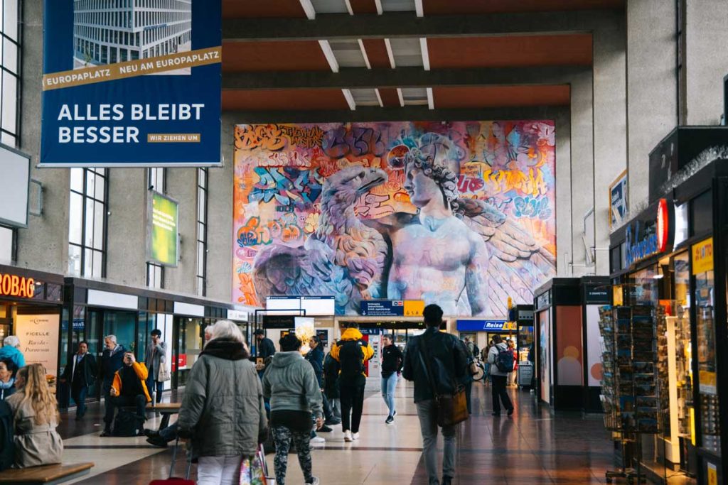 la station de train d'Heidelberg en Allemagne. crédit photo. : Clara Ferrand - blog Wildroad
