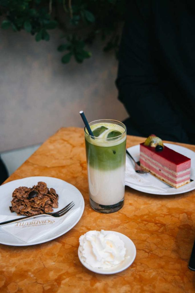 Pause gourmande kaffe und kuchen. crédit photo. : Clara Ferrand - blog Wildroad