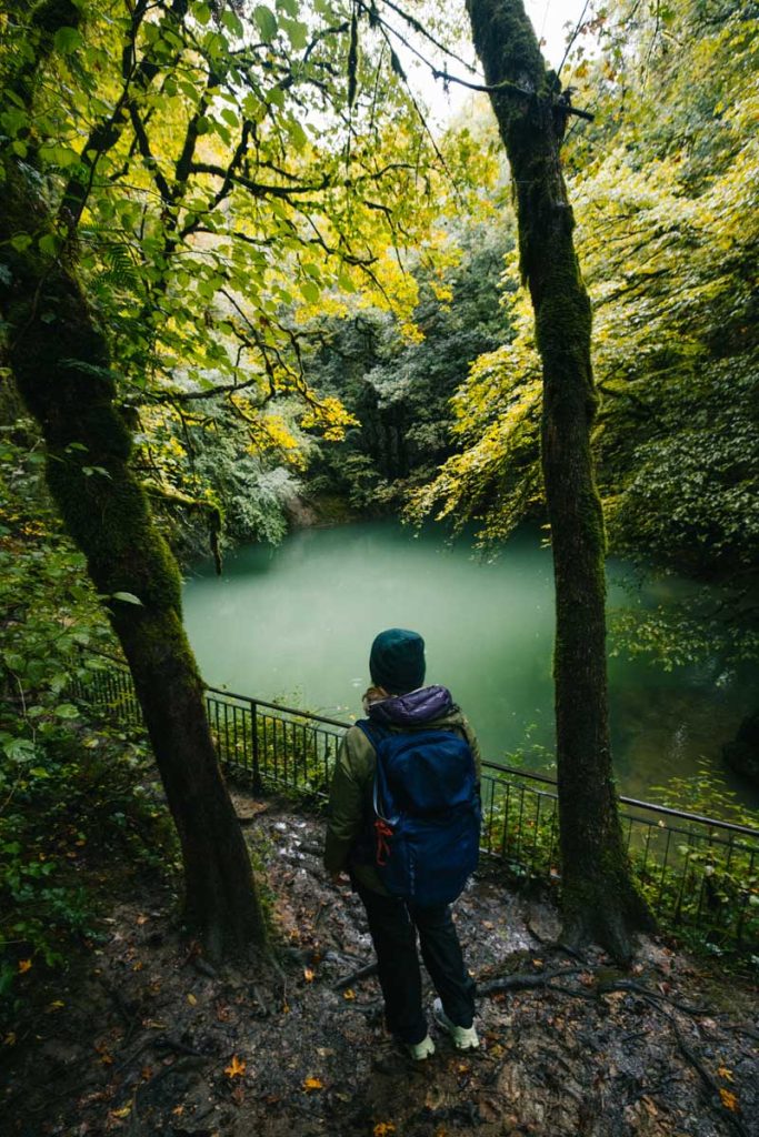 Le puy de la Breme dans la vallée de la Loue. crédit photo : Clara Ferrand - blog Wildroad