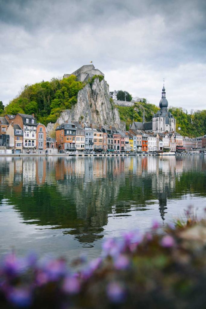 Visiter la ville de Dinant, la carte postale Wallone. crédit photo : Clara Ferrand - Wildroad
