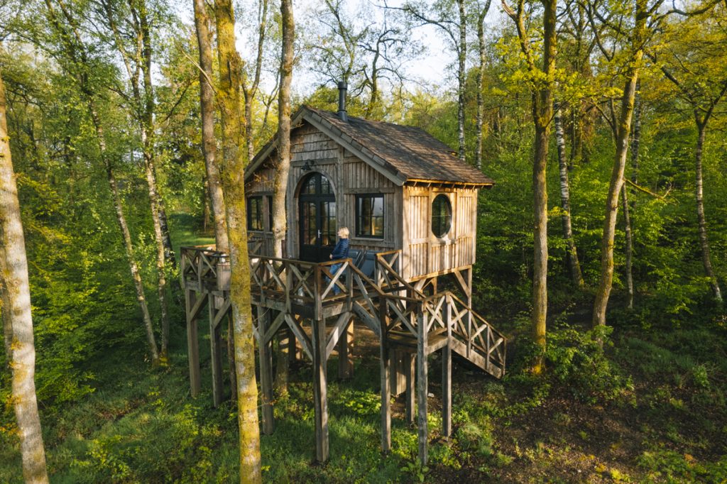 Les cabane des Dolimarts : un hébergement dans la vallée de la Semois. crédit photo : Clara Ferrand - blog Wildroad