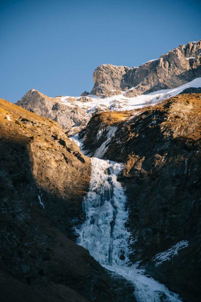 La cascade du Py lors de la randonnée de l'Epena au départ de Champagny-le-Haut. Crédit photo : Clara Ferrand - blog Wildroad