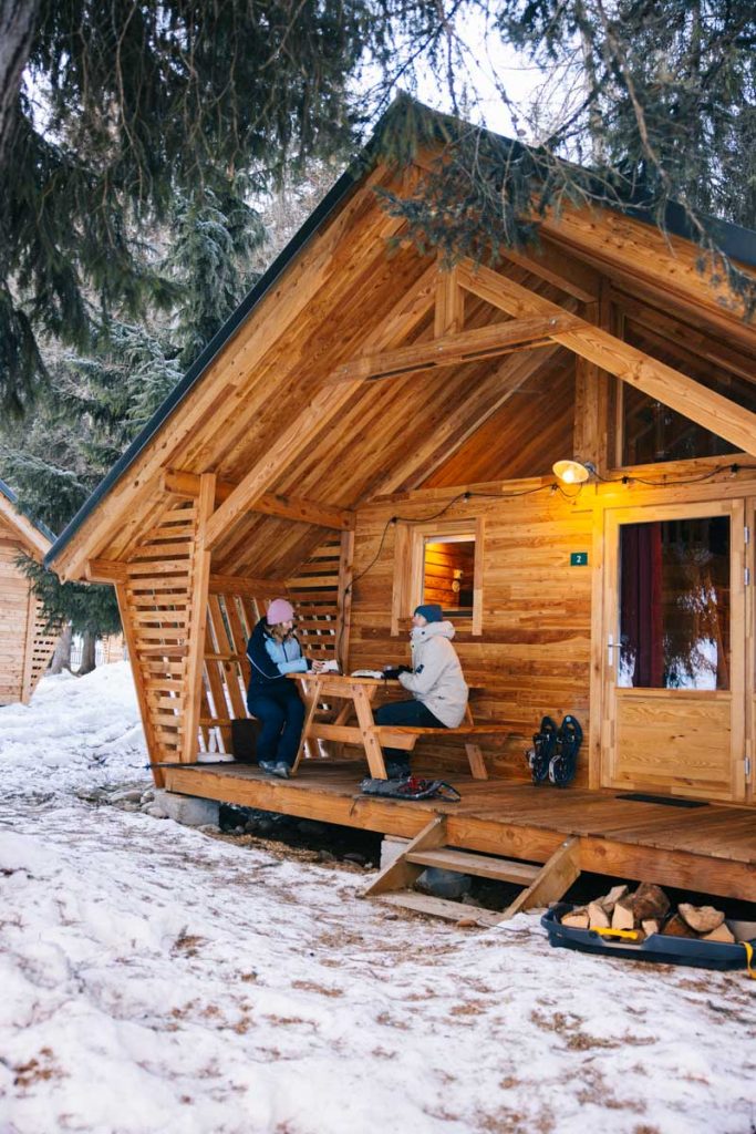 Le chalet Huttopia pour mon séjour au ski en Vanoise. Crédit photo : Clara Ferrand - blog Wildroad