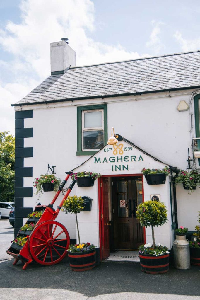 le Maghera inn un pub irlandais traditionnel à Castleweelan. crédit photo : Clara Ferrand - blog Wildroad